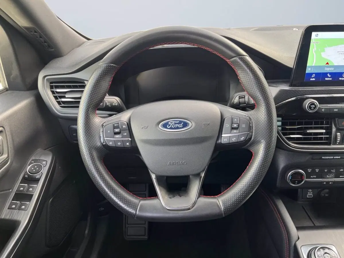 Ford Kuga usata a Milano (13)