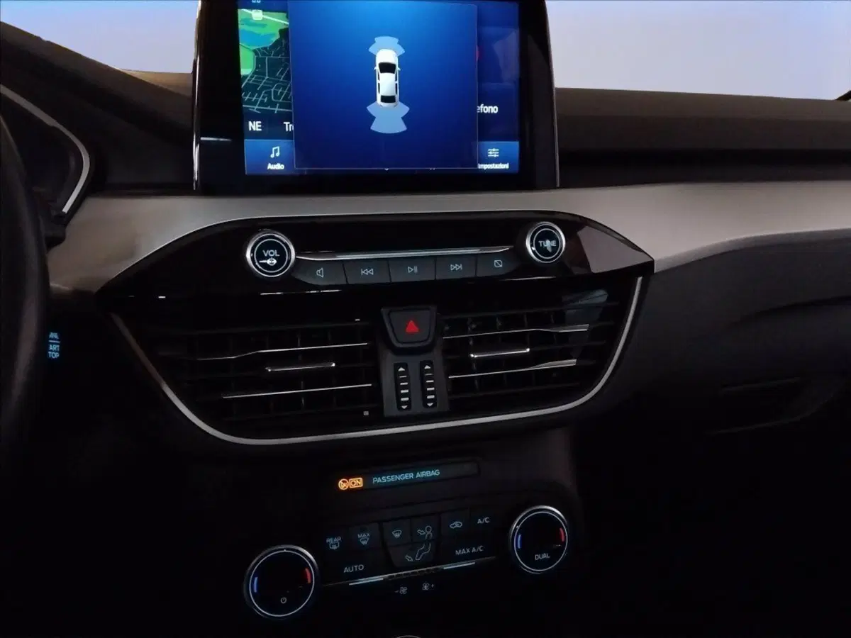 Ford Kuga usata a Milano (10)
