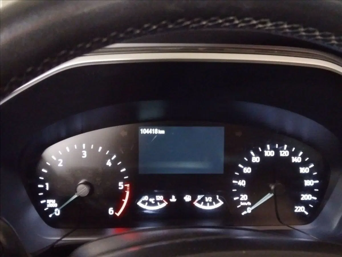 Ford Kuga usata a Milano (9)