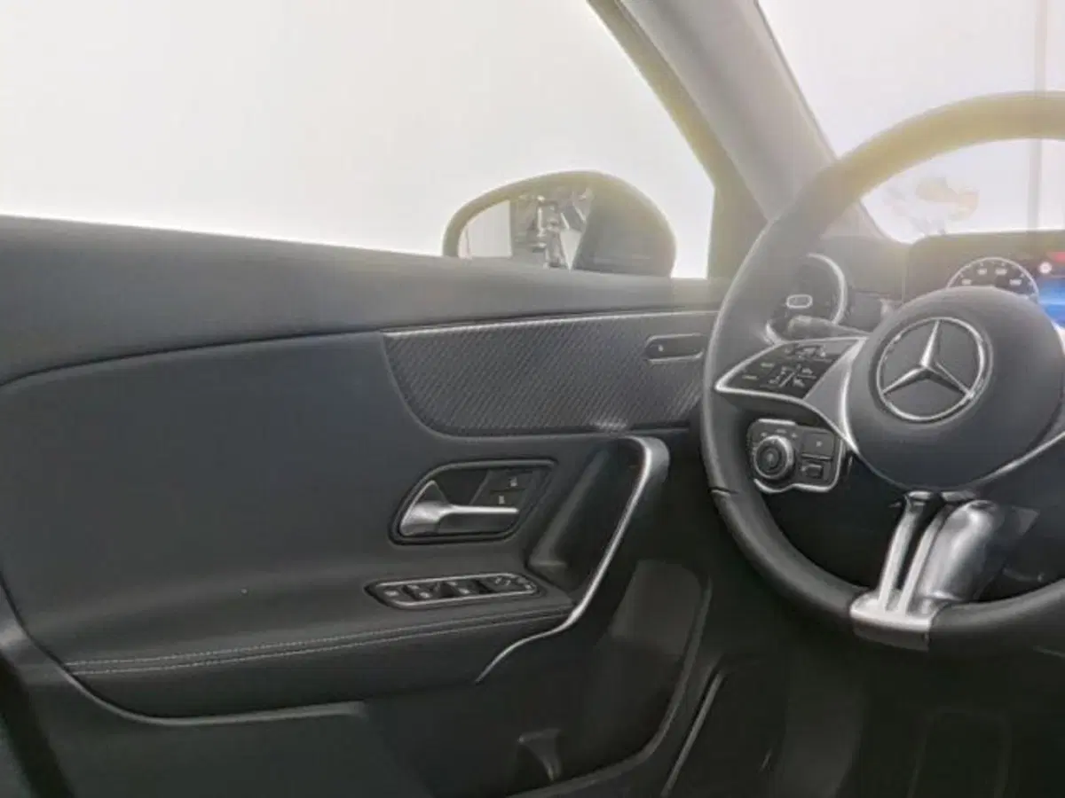 Mercedes-Benz Classe A usata a Milano (9)