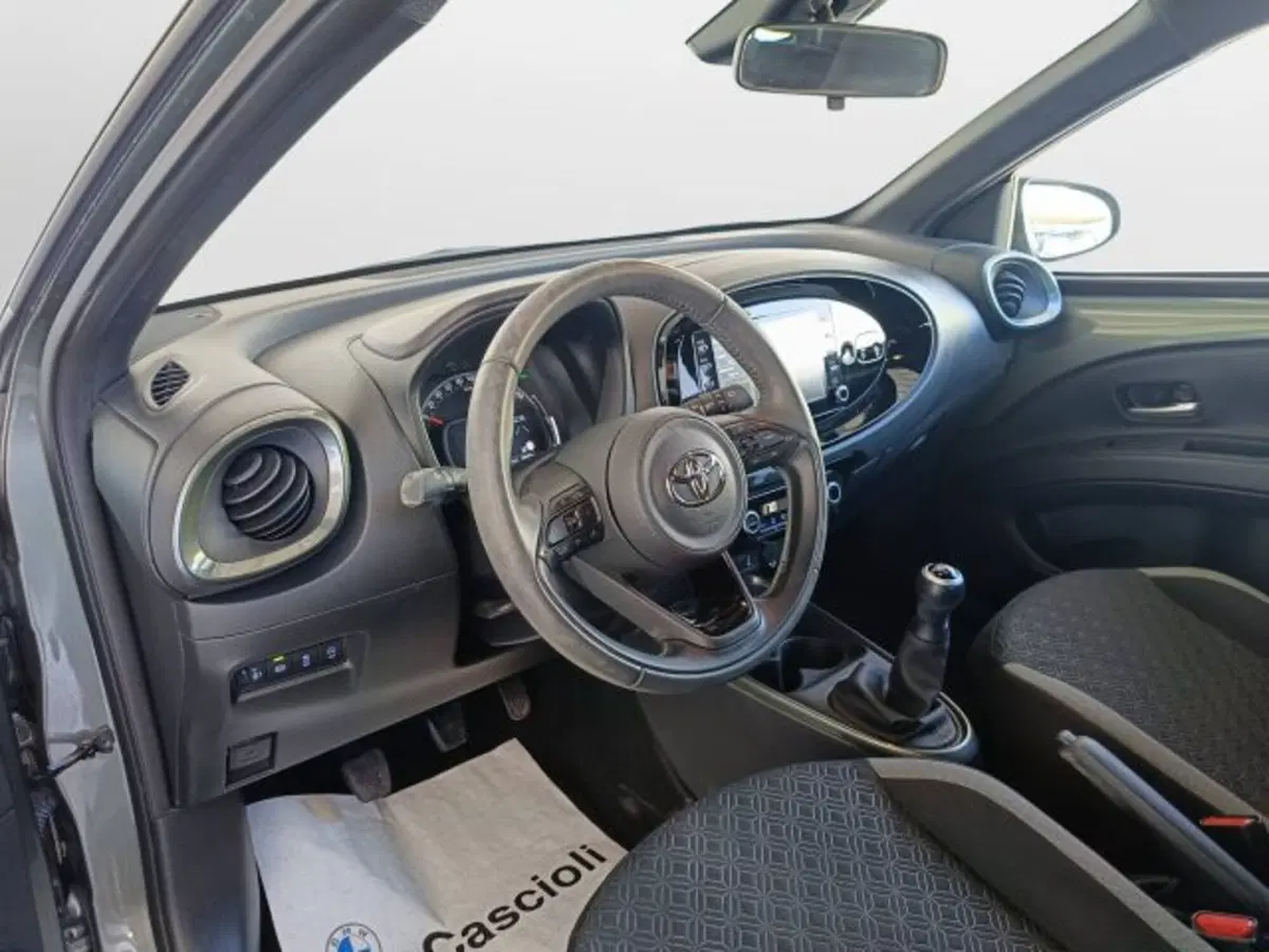 Toyota Aygo X usata a Teramo (7)