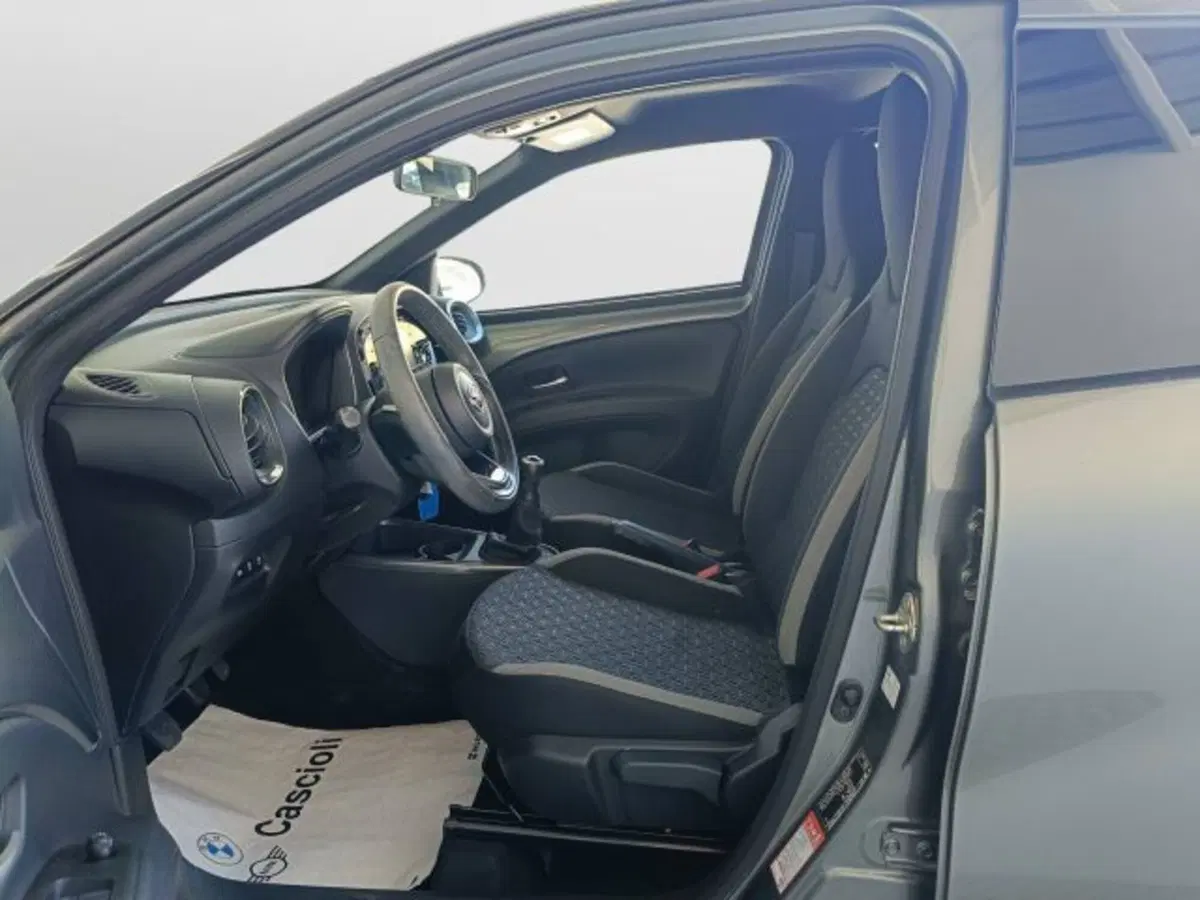 Toyota Aygo X usata a Teramo (8)