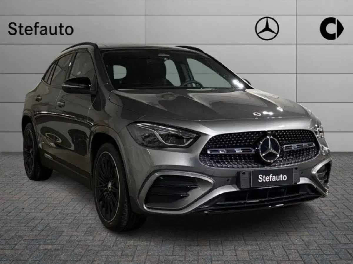 Mercedes-Benz GLA SUV nuova a Bologna