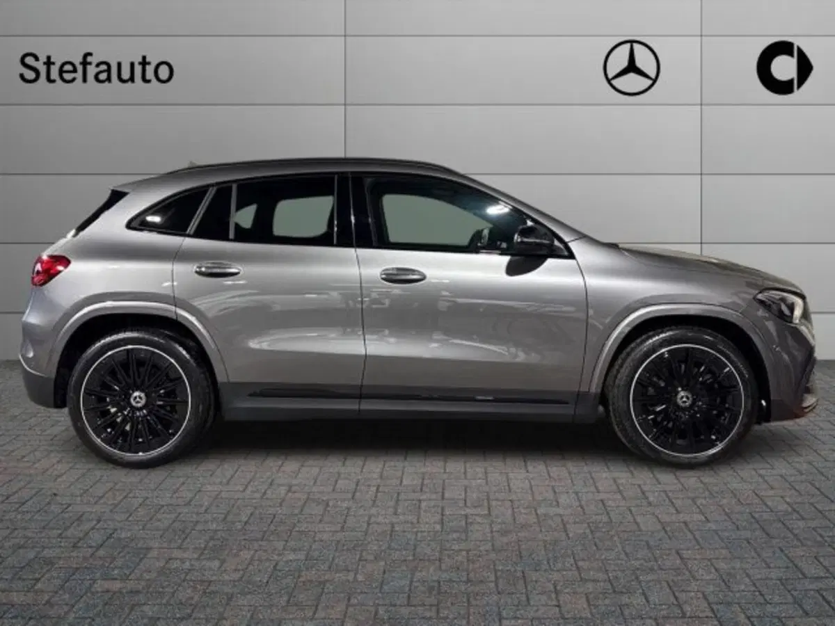 Mercedes-Benz GLA SUV nuova a Bologna (2)