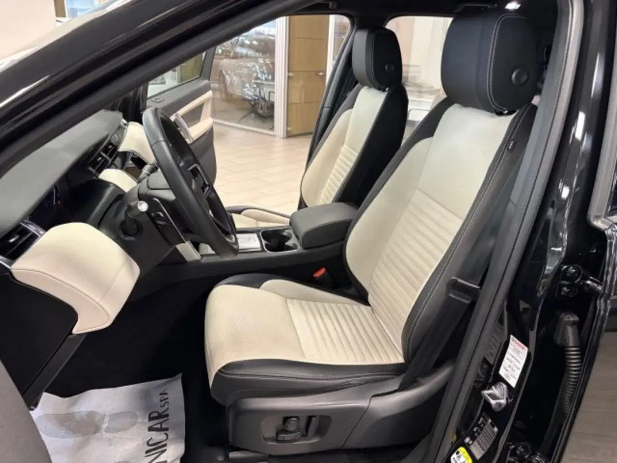 Land Rover Discovery Sport usata a Cuneo (13)