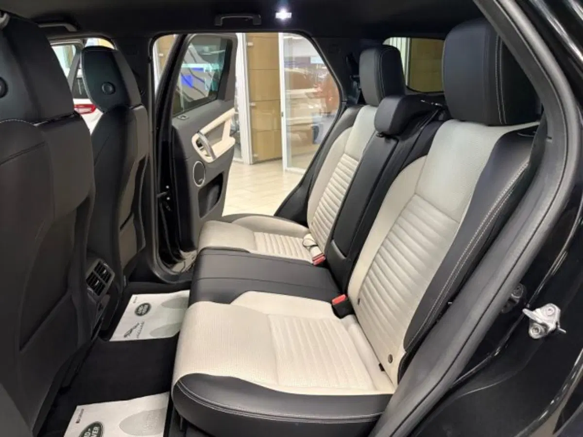 Land Rover Discovery Sport usata a Cuneo (14)