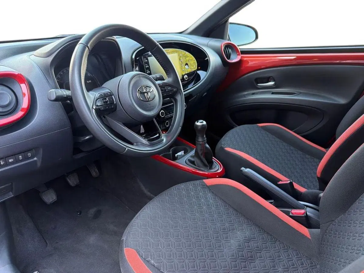 Toyota Aygo X usata a Vicenza (7)