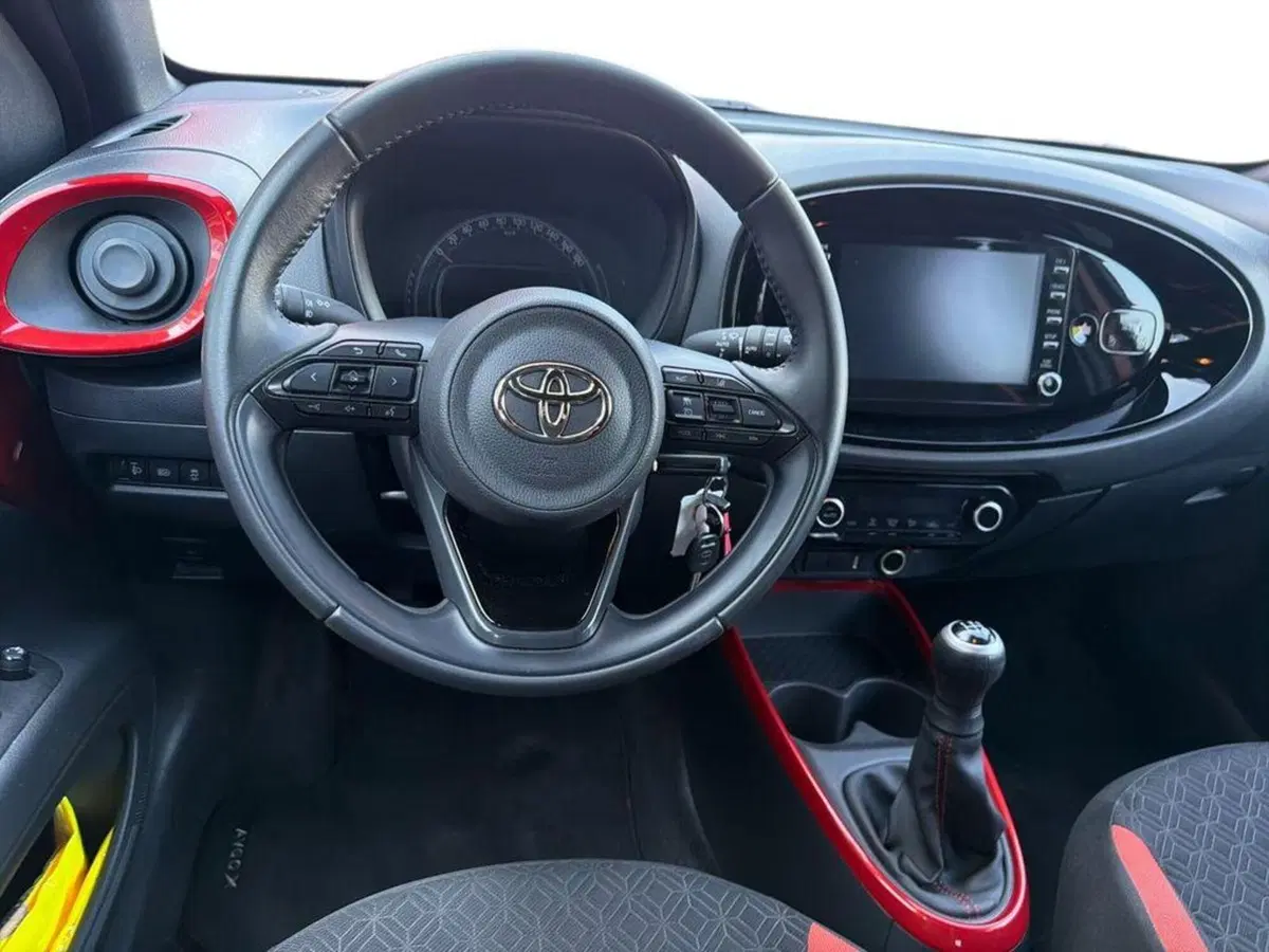 Toyota Aygo X usata a Vicenza (8)