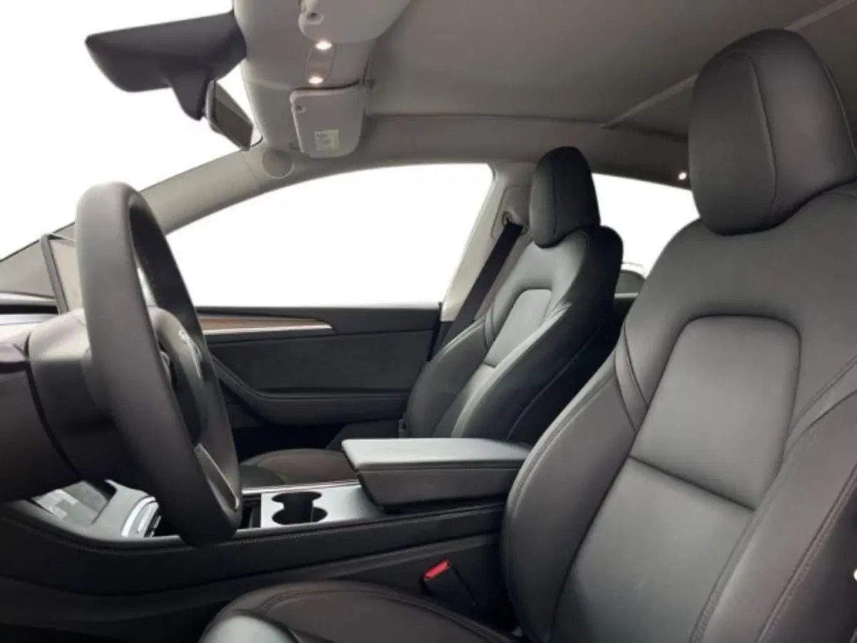 Tesla Model Y usata a Verona (10)
