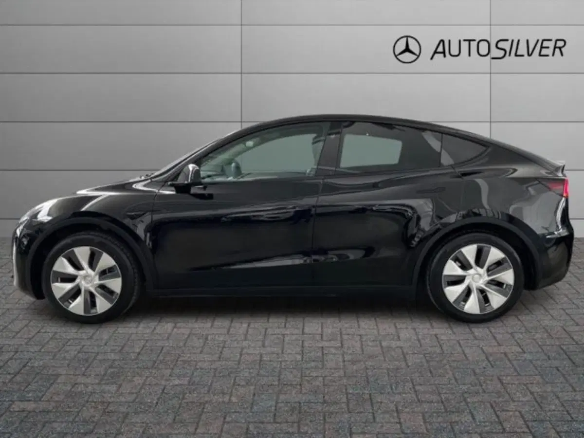 Tesla Model Y usata a Verona (6)