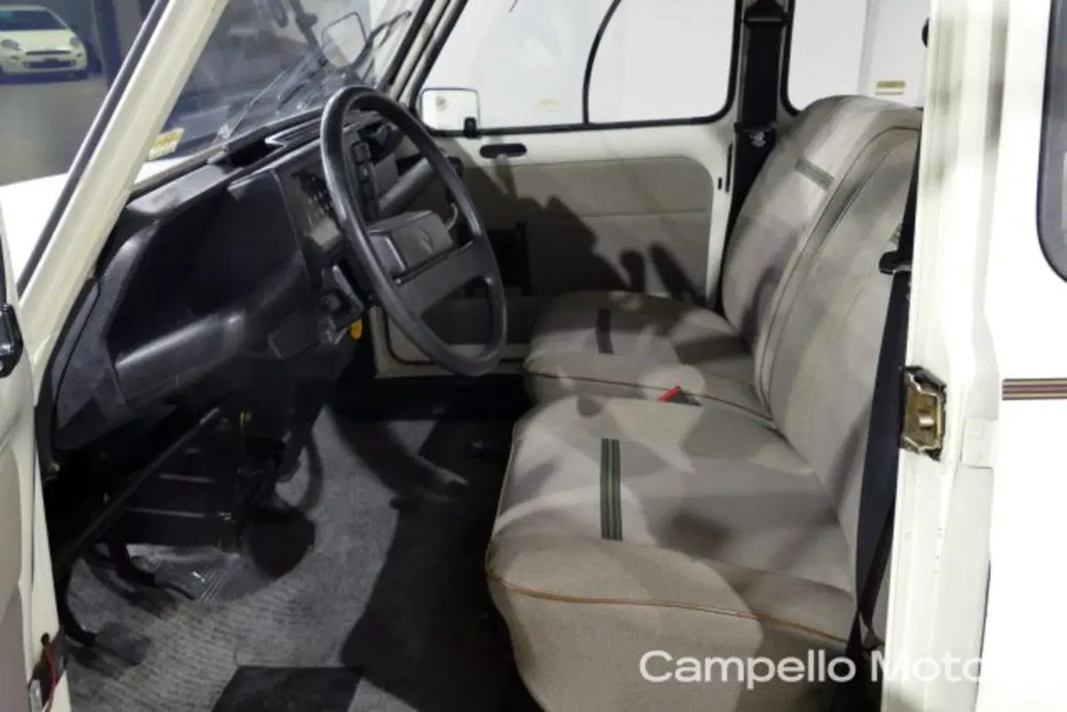 Renault 4 usata a Venezia (5)