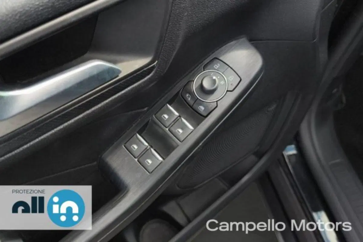 Ford Kuga usata a Venezia (16)