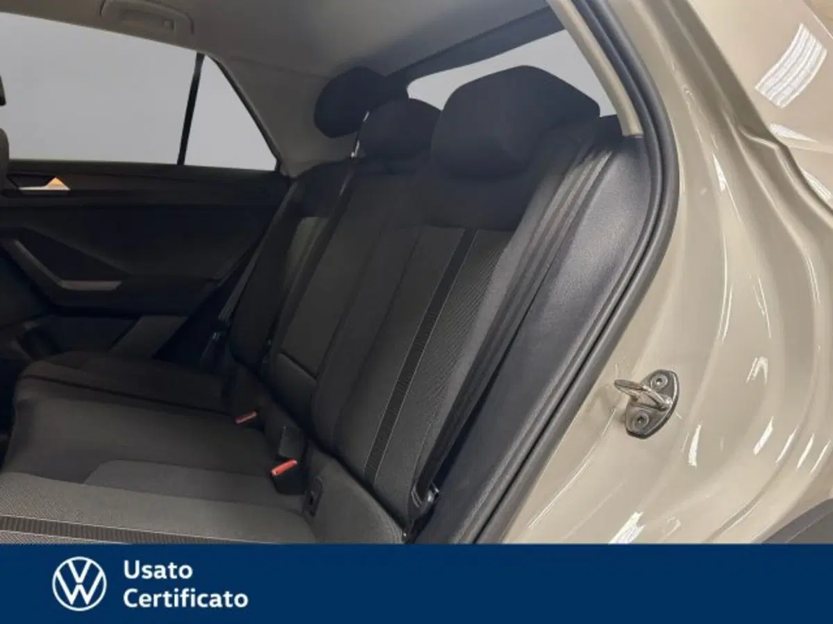 Volkswagen T-Roc usata a Vicenza (12)