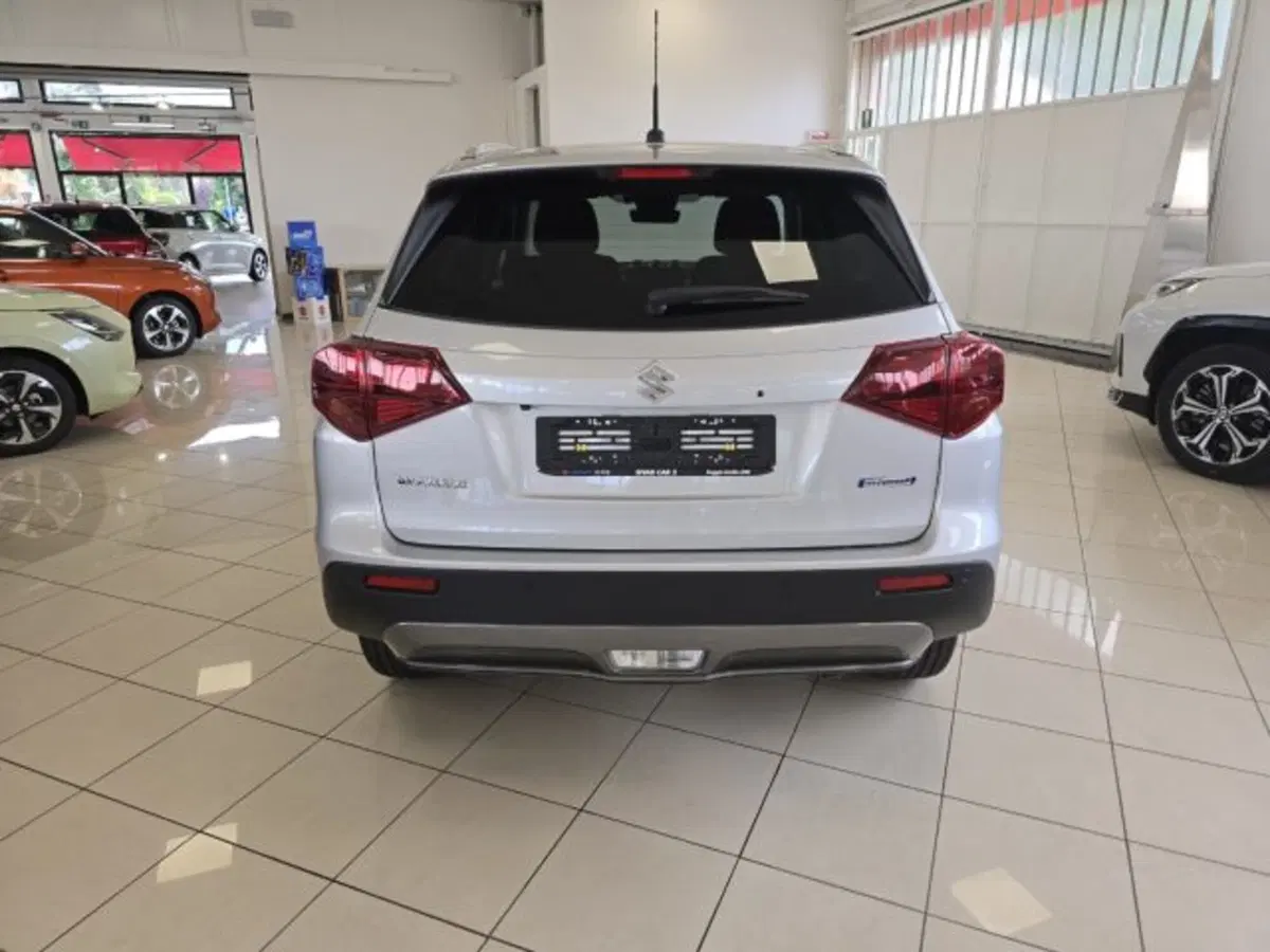 Suzuki Vitara nuova a Reggio Emilia (5)