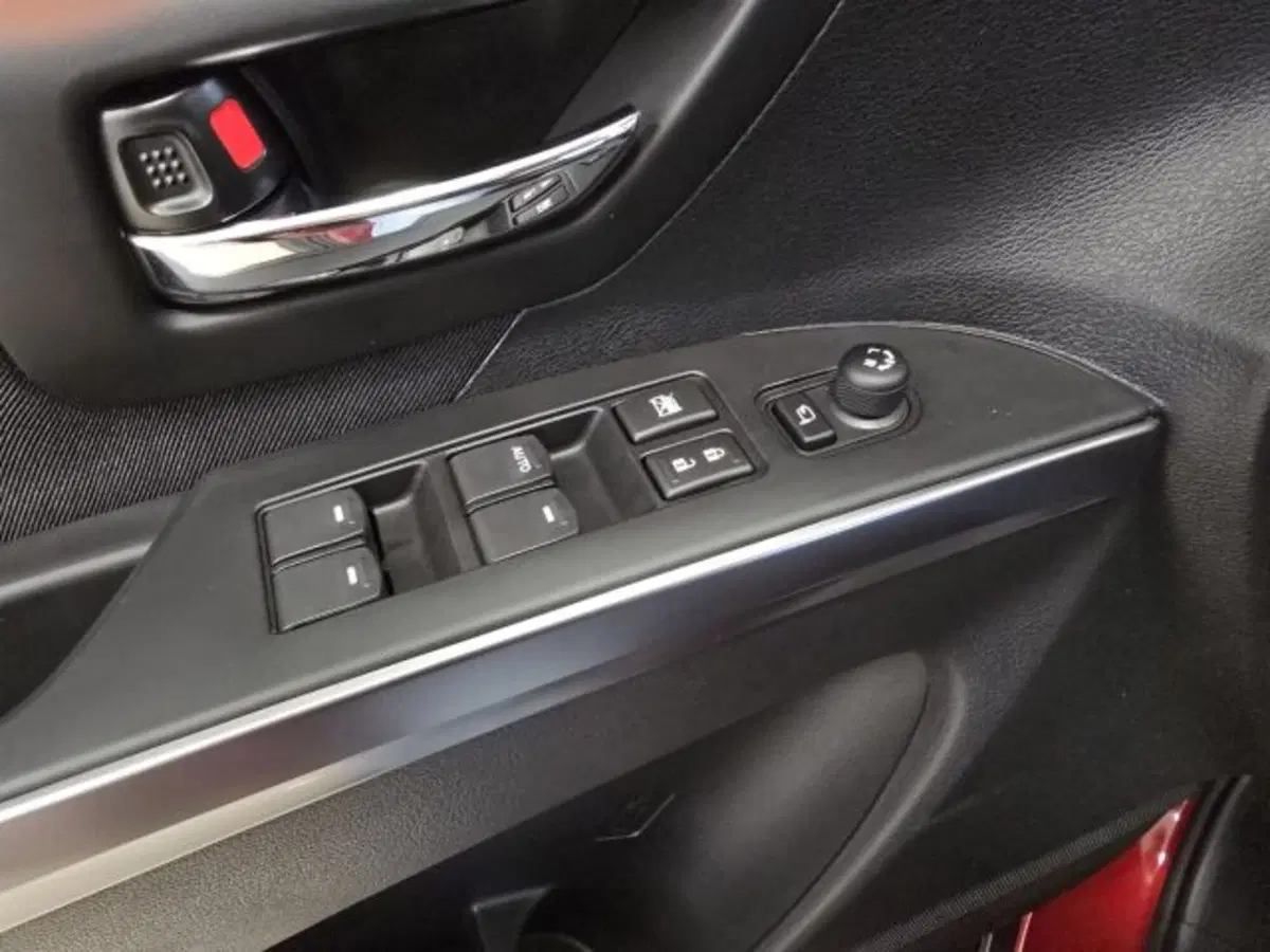 Suzuki S-Cross nuova a Reggio Emilia (18)