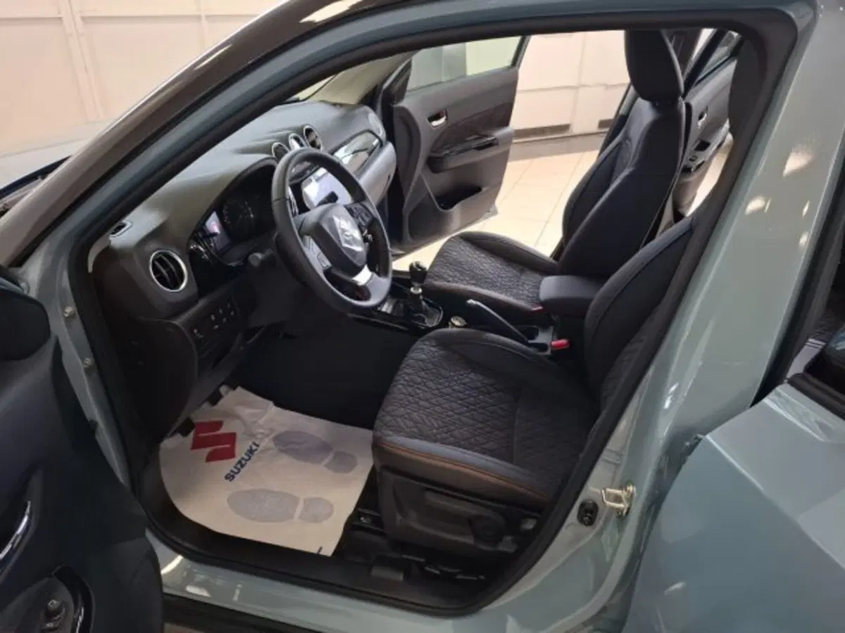 Suzuki Vitara nuova a Reggio Emilia (13)