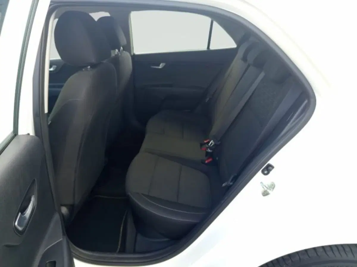Kia Rio usata a Frosinone (9)