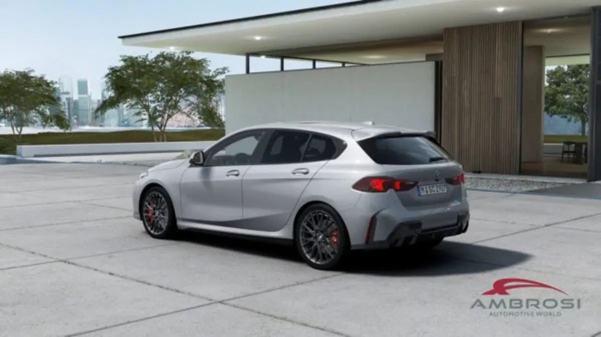 BMW Serie 1 nuova a Perugia (2)