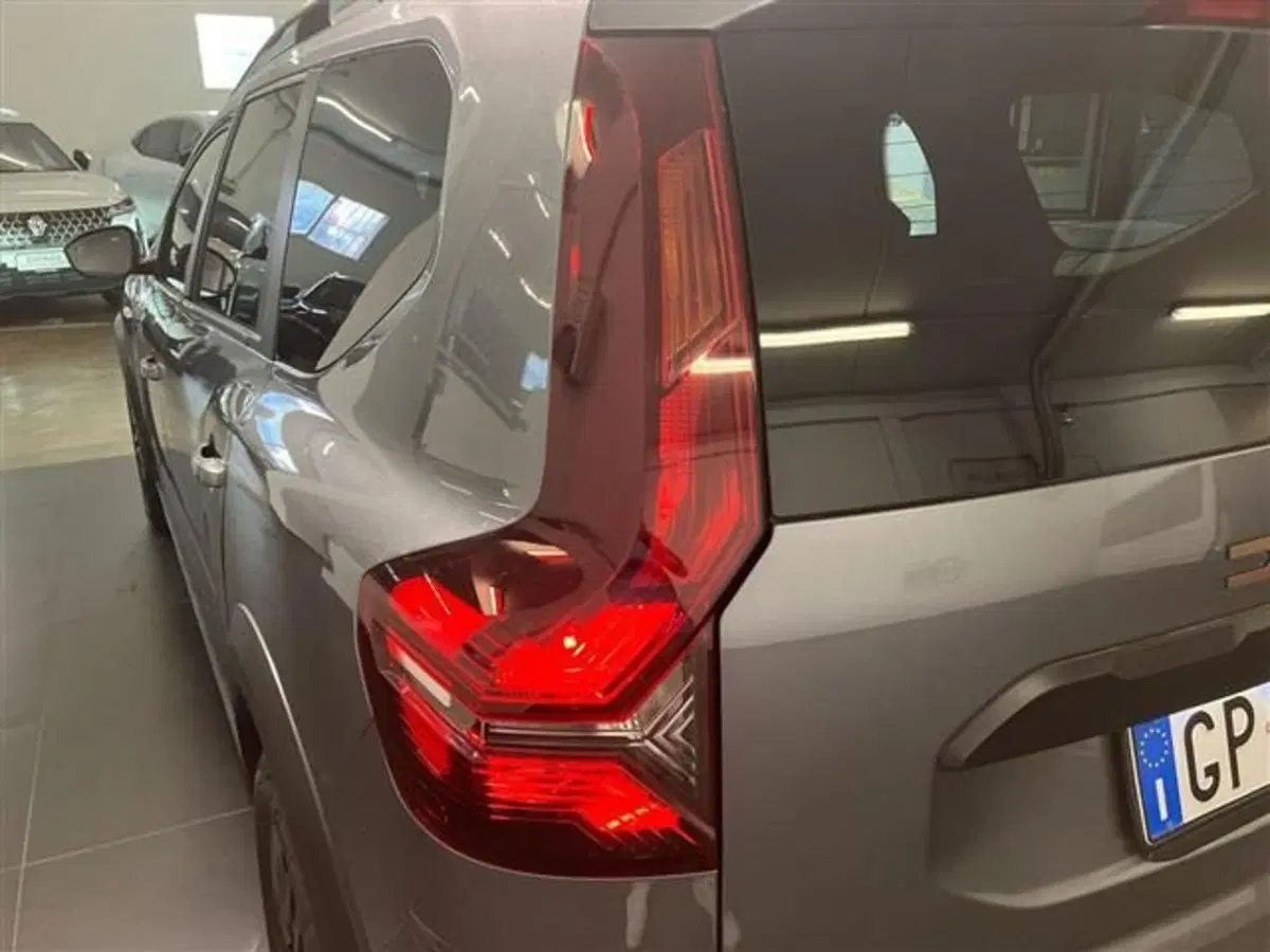 Dacia Jogger usata a Como (7)