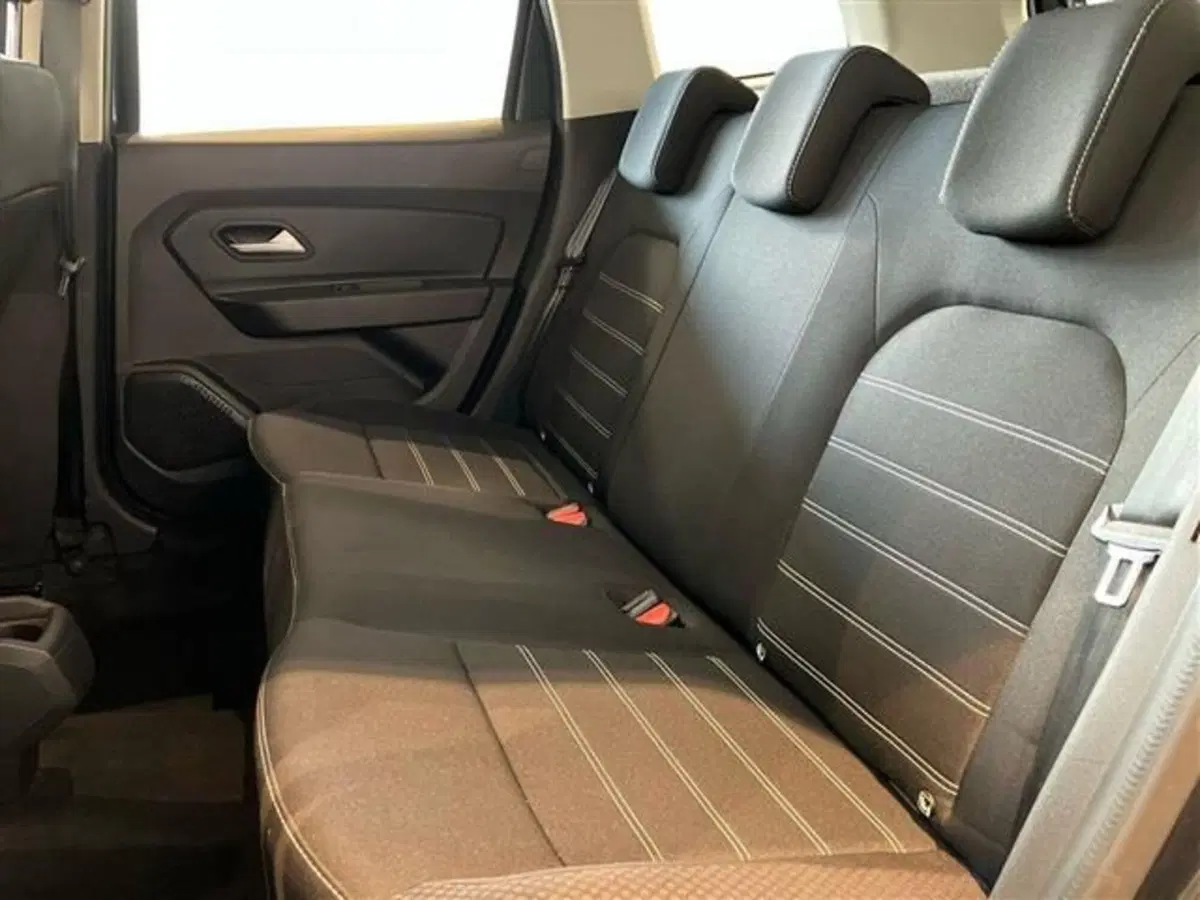 Dacia Duster usata a Como (12)