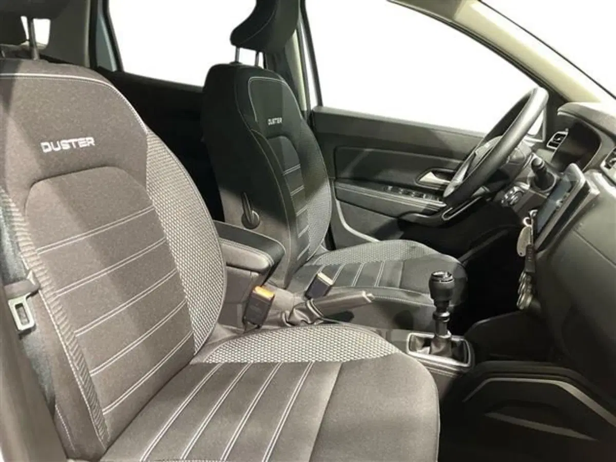 Dacia Duster usata a Como (11)