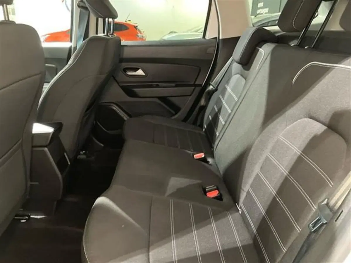 Dacia Duster usata a Como (12)