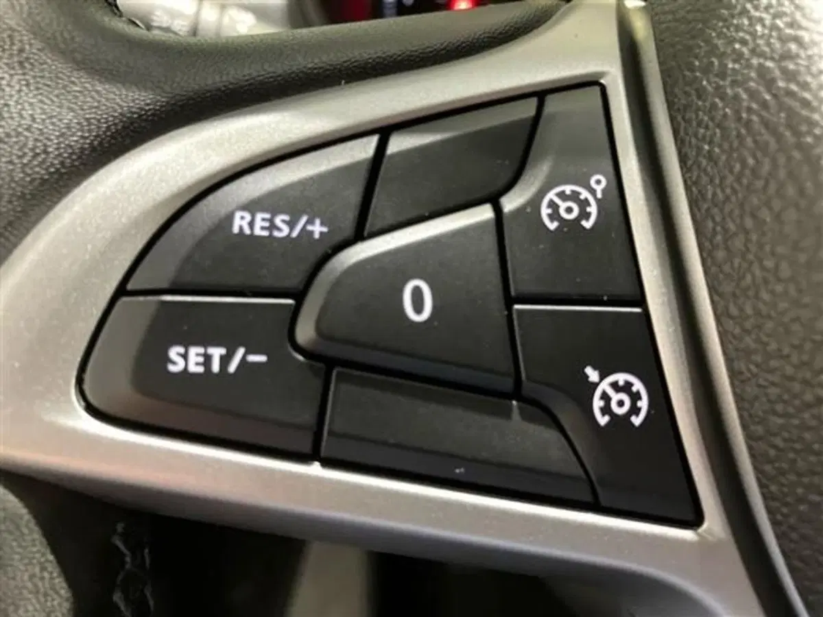 Dacia Duster usata a Como (17)