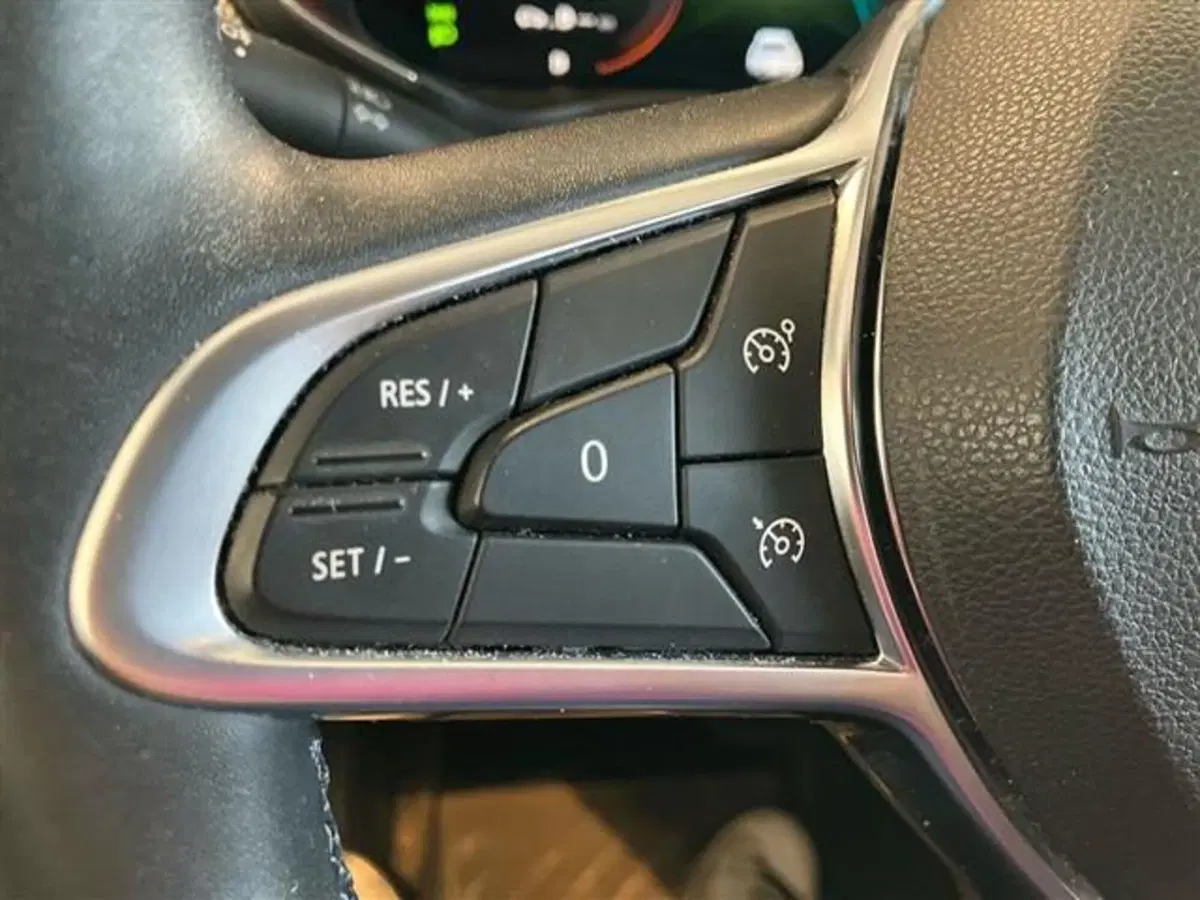 Renault Arkana usata a Como (17)