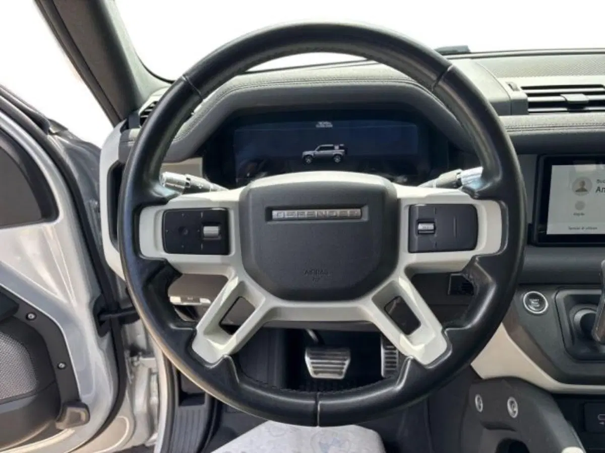 Land Rover Defender usata a Lecce (12)