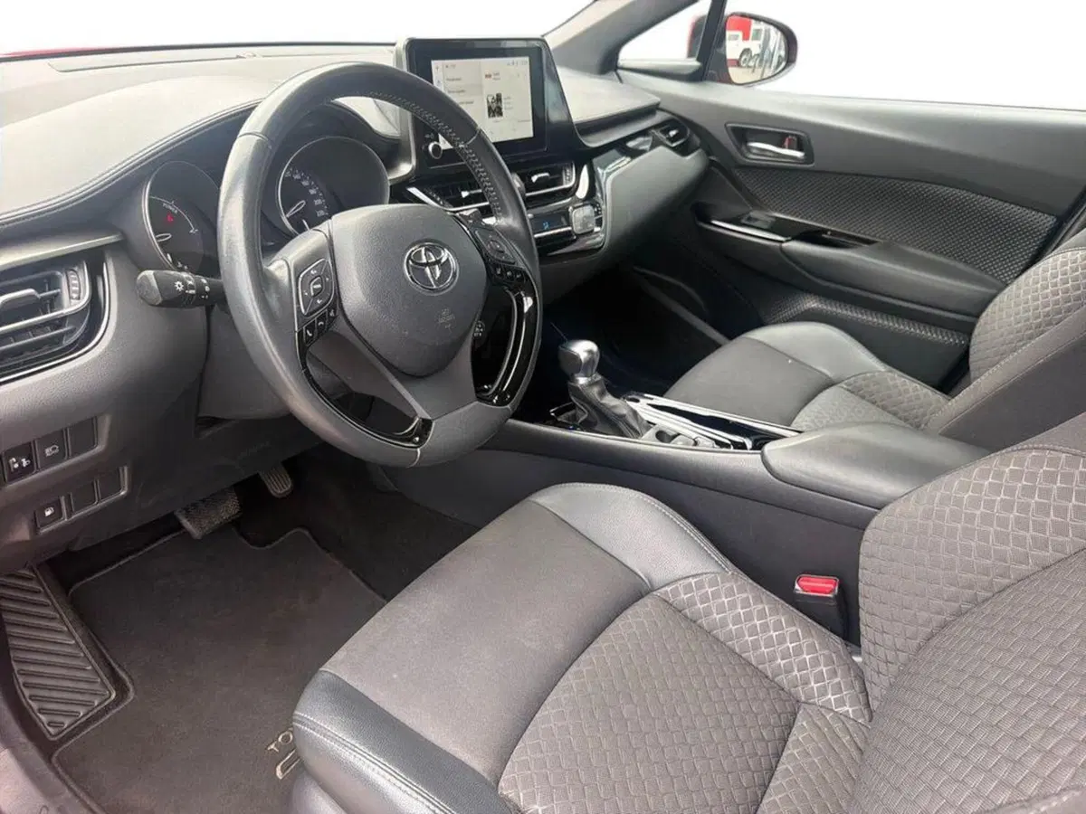 Toyota Toyota C-HR usata a Vicenza (7)