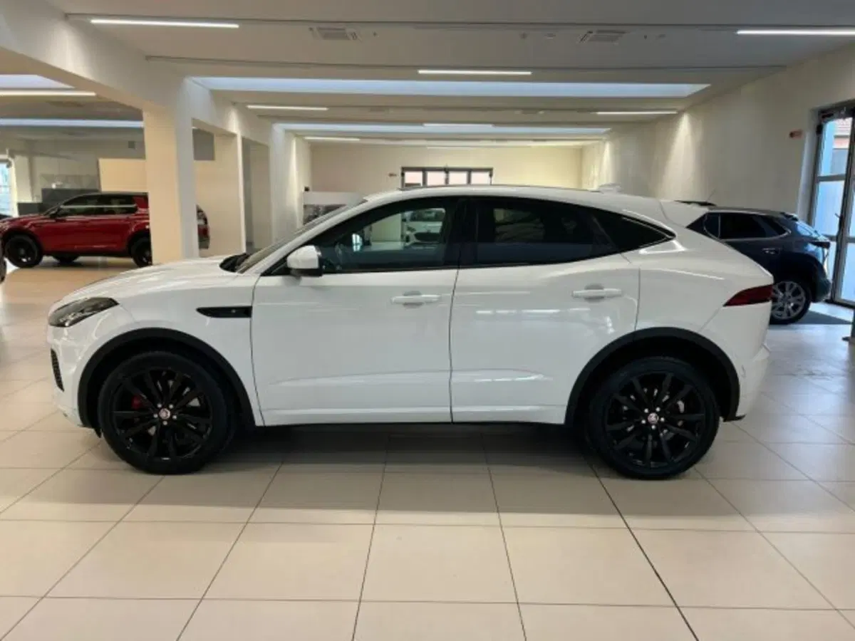 Jaguar E-Pace usata a Modena (10)