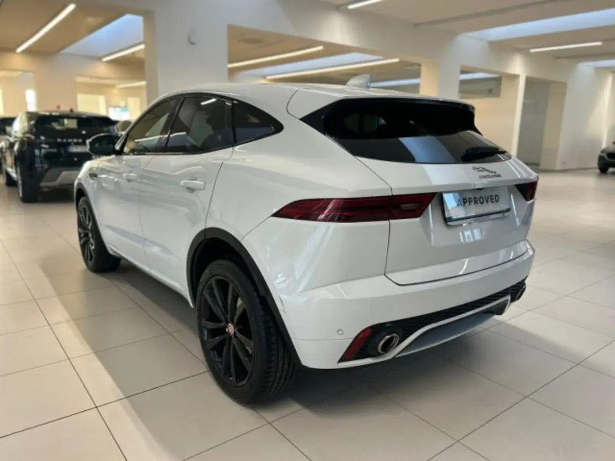 Jaguar E-Pace usata a Modena (13)