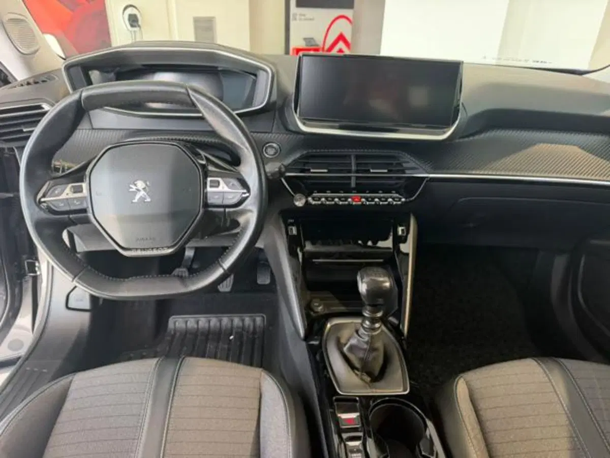 Peugeot 2008 usata a Salerno (13)