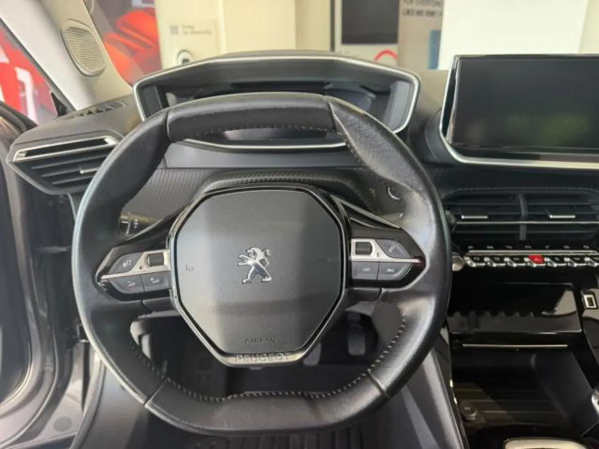Peugeot 2008 usata a Salerno (14)