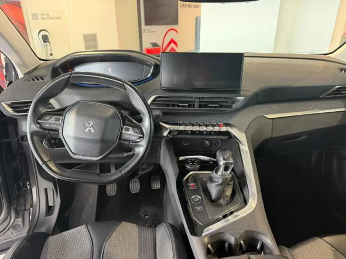 Peugeot 3008 usata a Salerno (13)