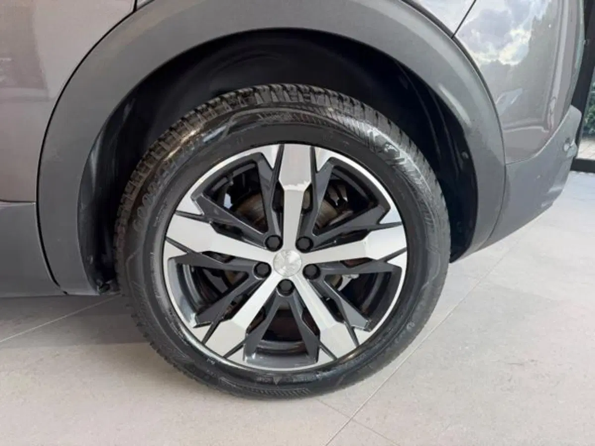 Peugeot 3008 usata a Salerno (9)