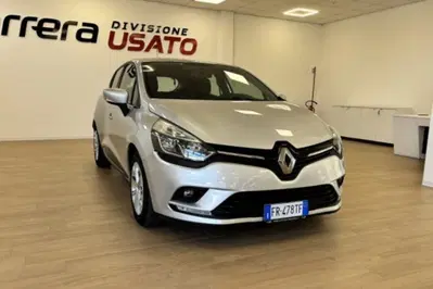 Renault Clio dCi 8V 75 CV Start&Stop 5 porte Energy Duel del 2018 usata a Fondi