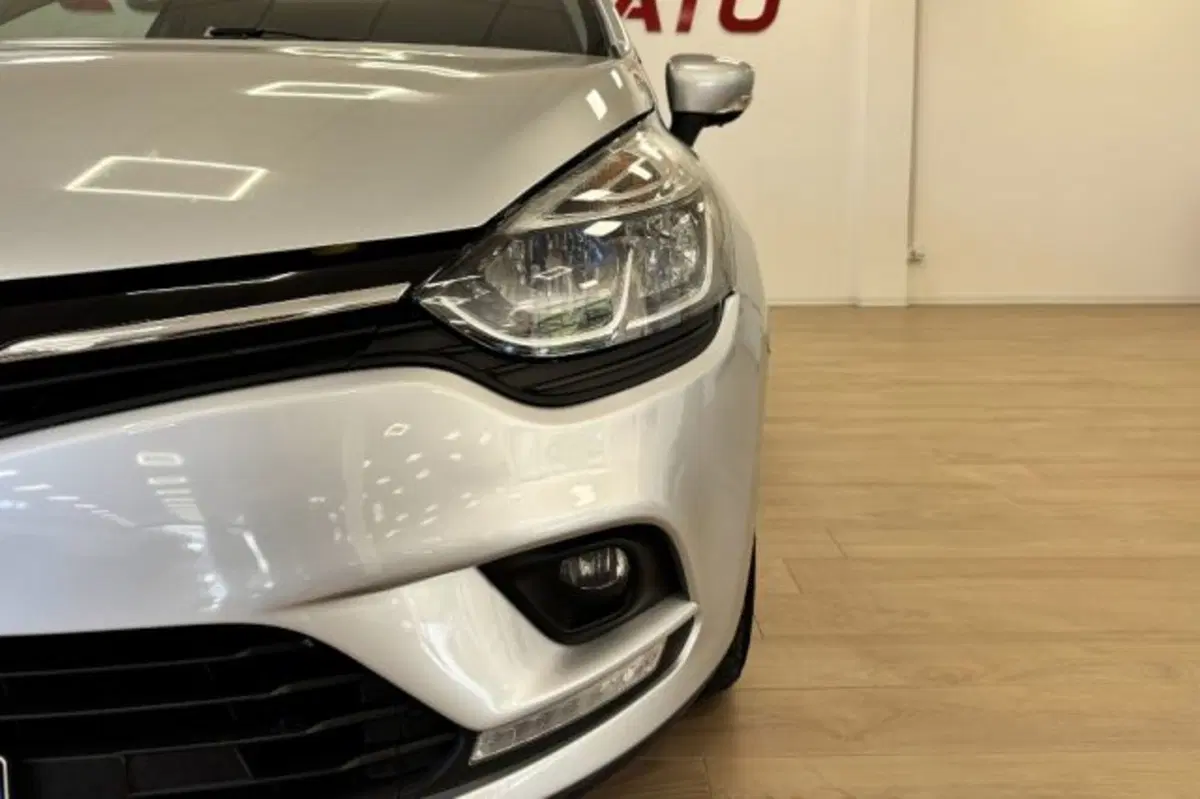 Renault Clio usata a Latina (11)