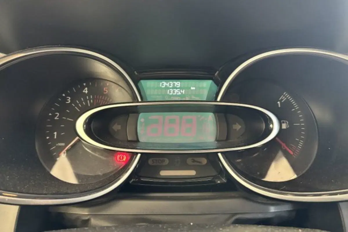 Renault Clio usata a Latina (13)