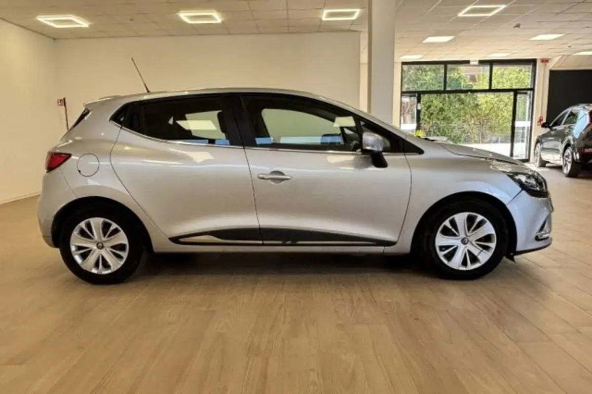 Renault Clio usata a Latina (4)