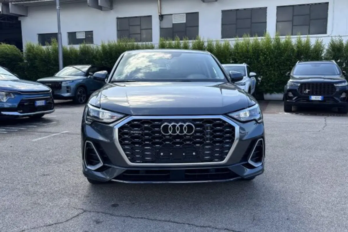 Audi Q3 Sportback usata a Latina (2)