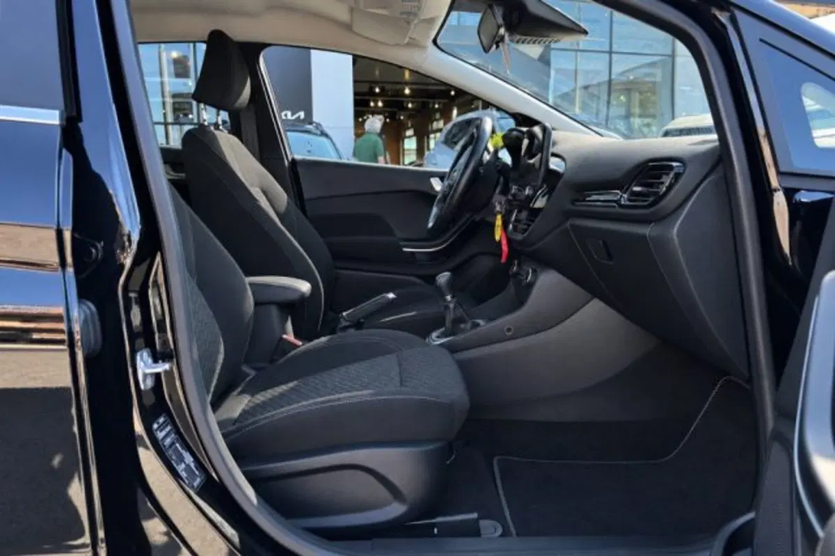 Ford Fiesta usata a Latina (8)