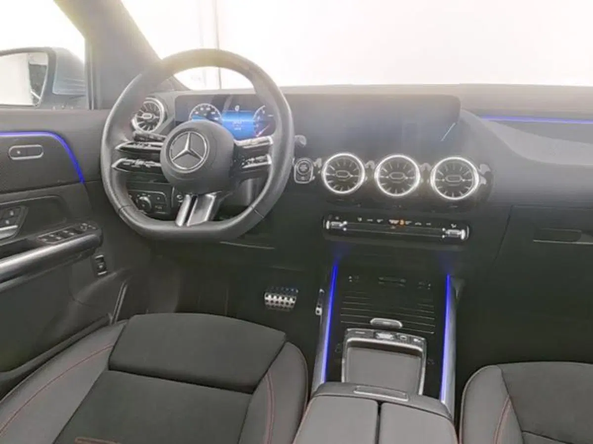Mercedes-Benz GLA SUV usata a Milano (6)