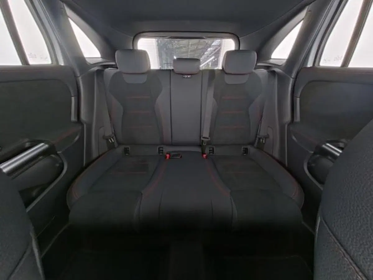 Mercedes-Benz GLA SUV usata a Milano (8)
