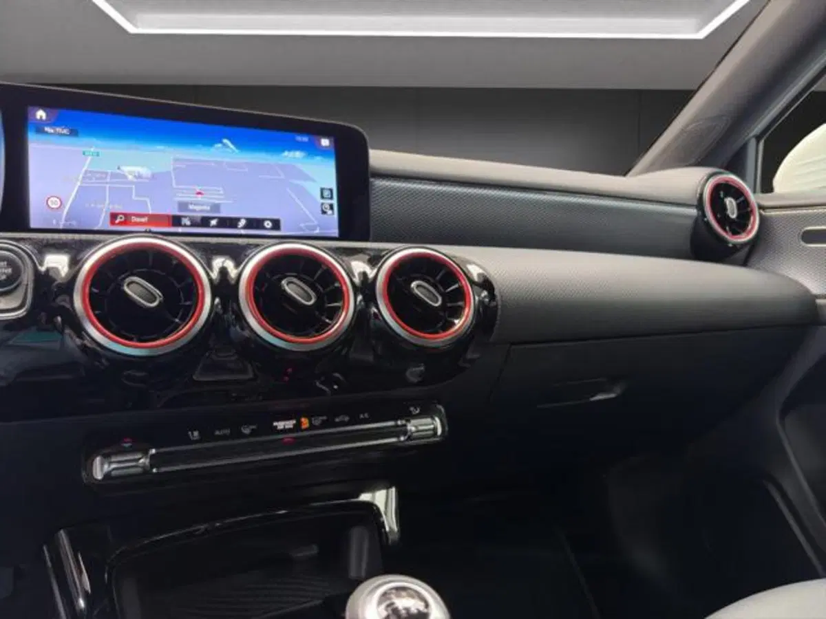 Mercedes-Benz Classe A usata a Milano (13)