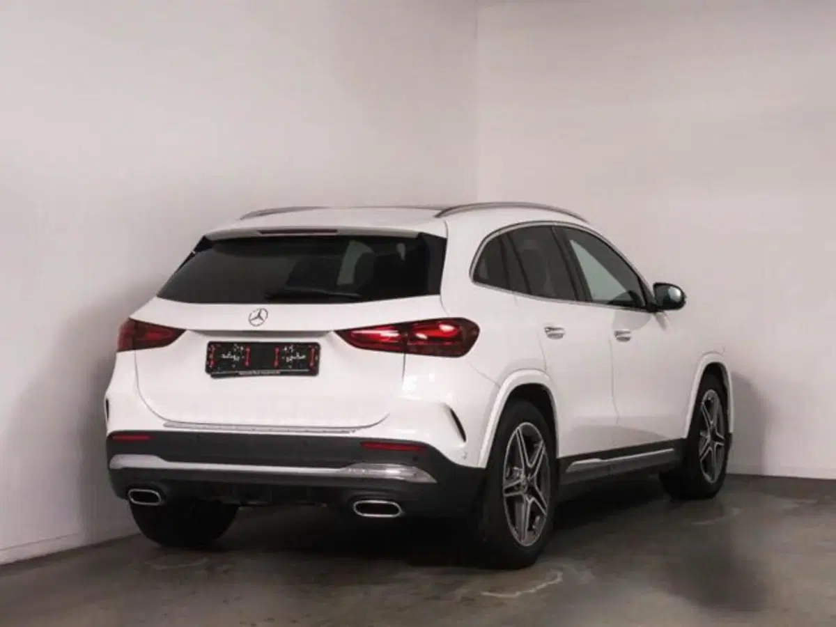 Mercedes-Benz GLA SUV usata a Novara (2)