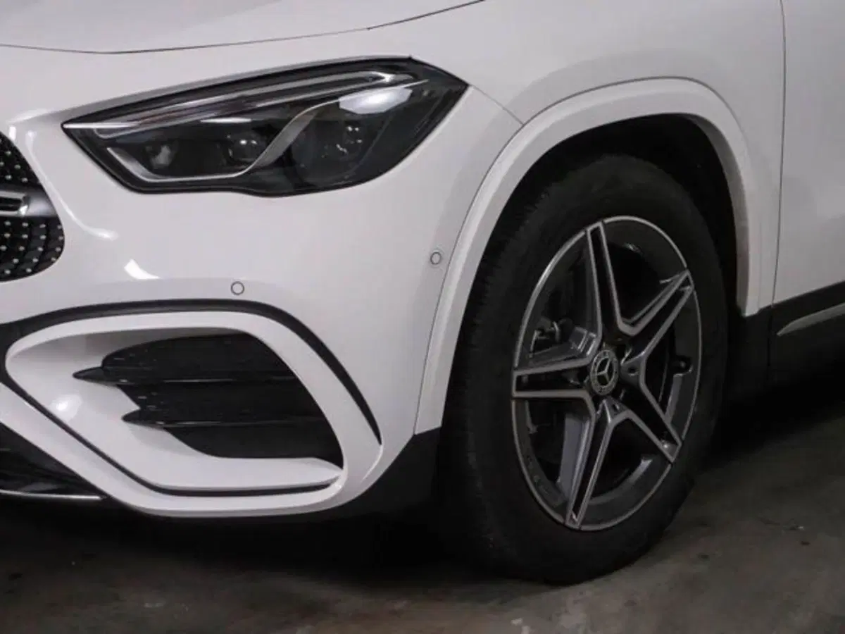Mercedes-Benz GLA SUV usata a Novara (3)