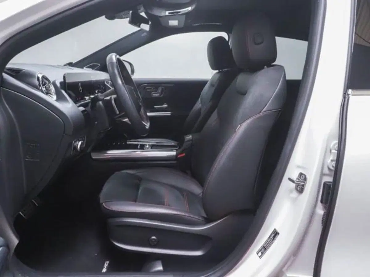 Mercedes-Benz GLA SUV usata a Novara (6)