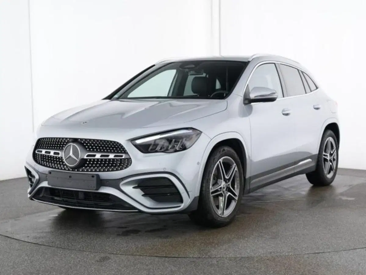 Mercedes-Benz GLA SUV usata a Novara