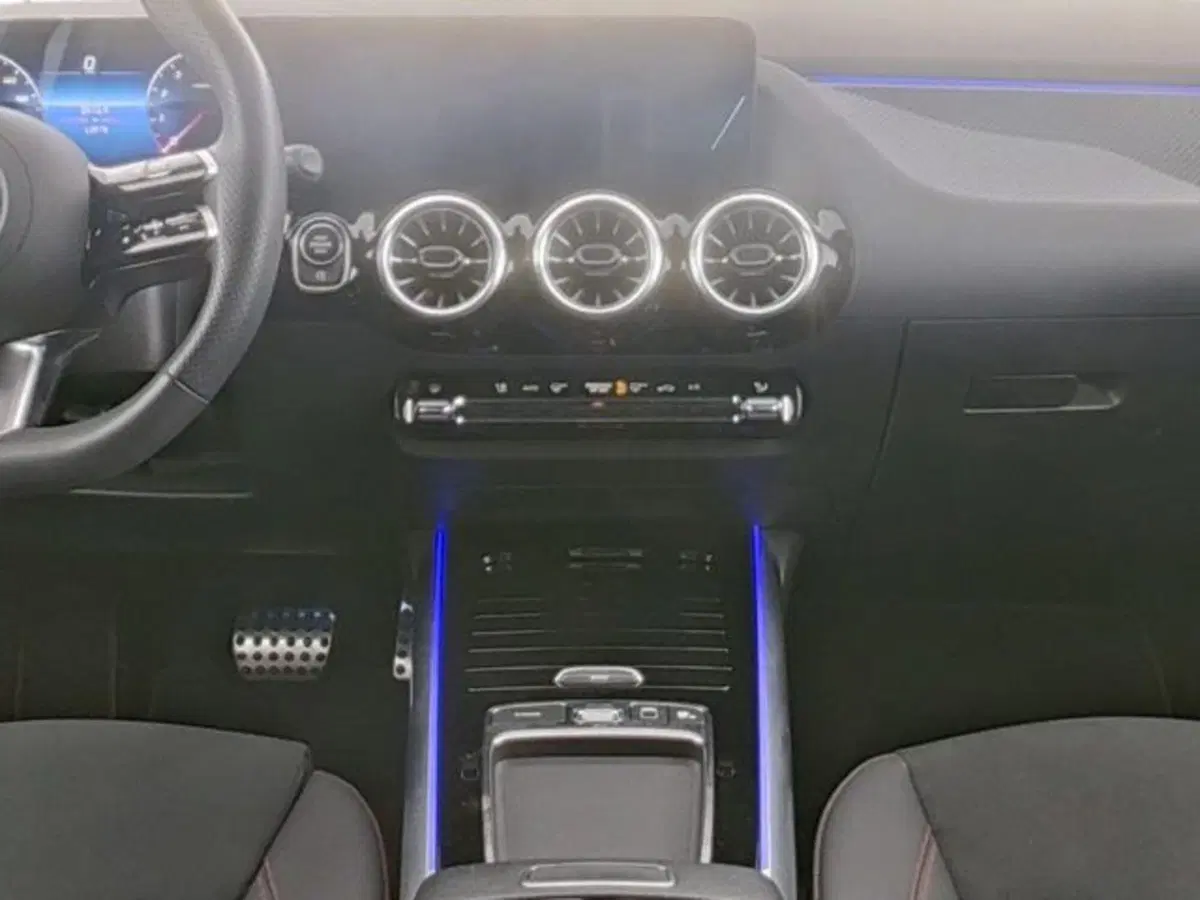Mercedes-Benz GLA SUV usata a Novara (5)